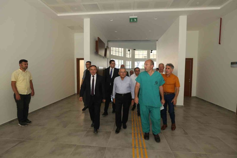 Başkan Büyükkılıç Erü Tıp Fakültesi Çevre Düzenlemesini Yerinde İnceledi