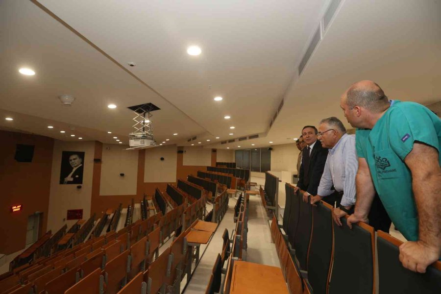 Başkan Büyükkılıç Erü Tıp Fakültesi Çevre Düzenlemesini Yerinde İnceledi