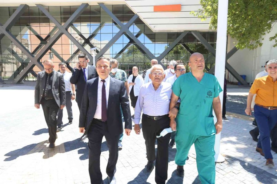 Başkan Büyükkılıç Erü Tıp Fakültesi Çevre Düzenlemesini Yerinde İnceledi