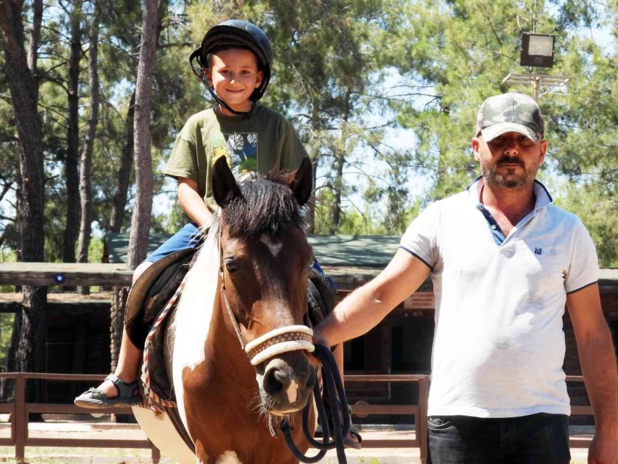 Kepez Sporcularının Yaz Tatili Hediyesi