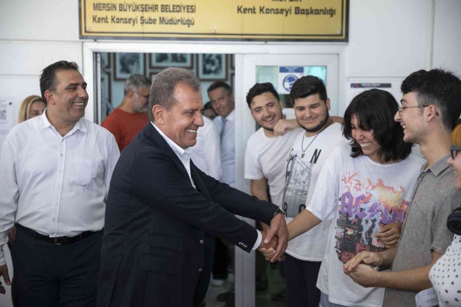 Seçer, Yks Tercih Danışmanlığına Başvuran Öğrencilerle Buluştu