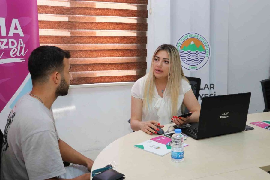 Toroslar Belediyesinden Adaylara Ücretsiz ’tercih Danışmanlığı’ Desteği