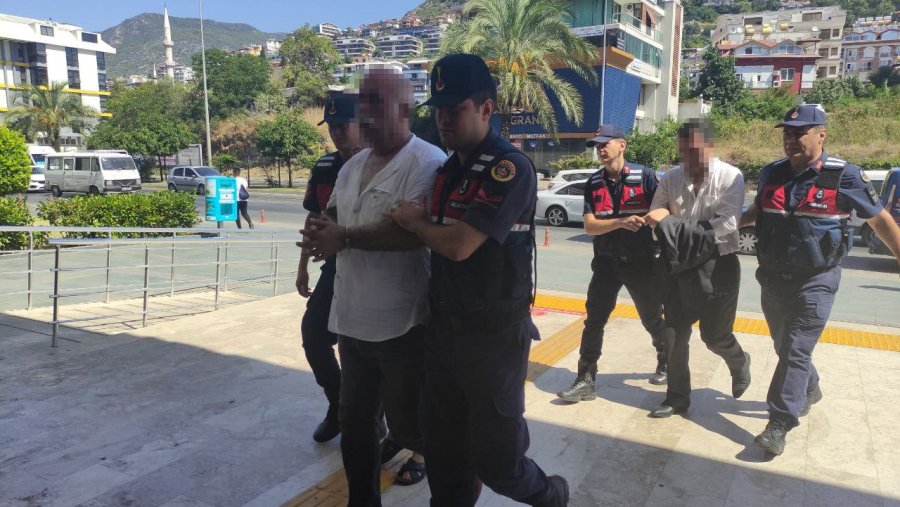 Jandarma Karakoluna Giderek Mit’çi Olduğunu Söyleyen 5 Kişi Gözaltına Alındı
