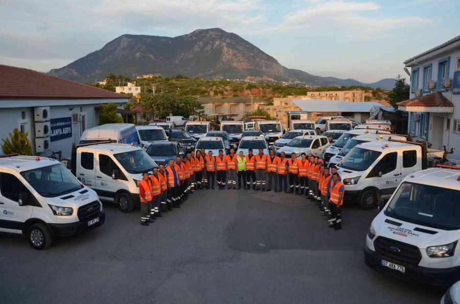 Sinek Ve Haşereyle Mücadele Sürüyor