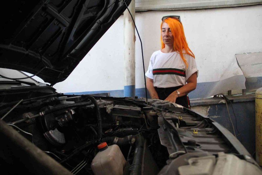 Arabasının Üstüne Para Verip Araba Aldı, 5 Gün Sonra Hayatının Şokunu Yaşadı