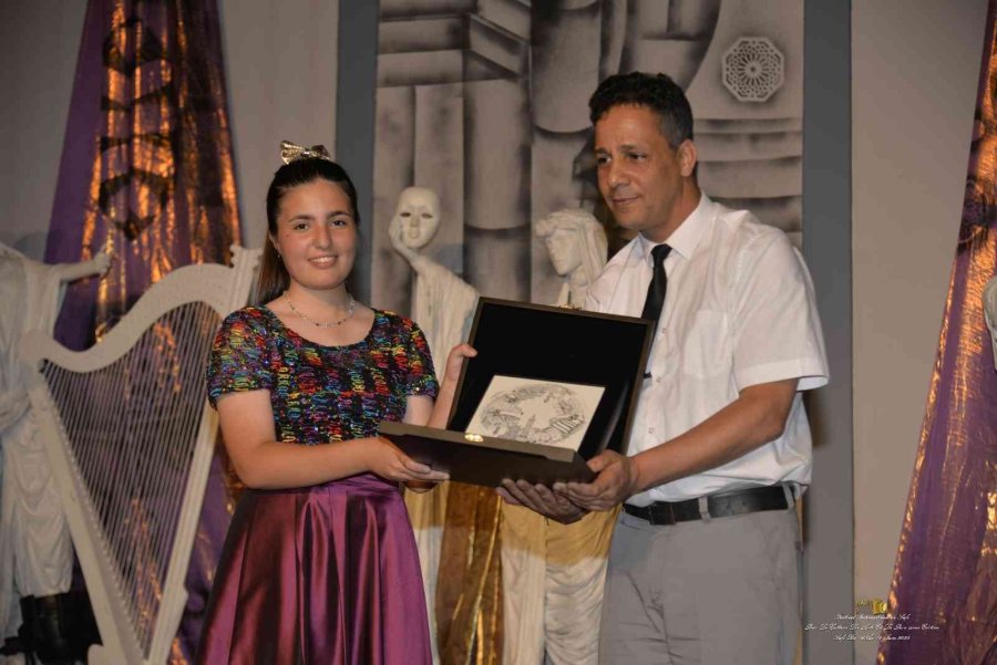 Genç Yetenek Elif Eroğlu Fas’ta Seyircilerden Tam Not Aldı