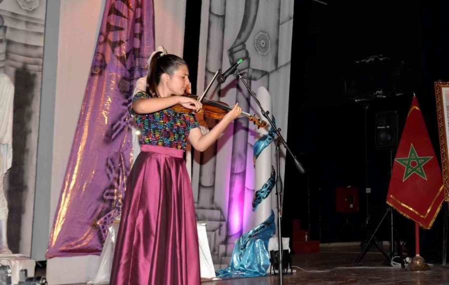 Genç Yetenek Elif Eroğlu Fas’ta Seyircilerden Tam Not Aldı