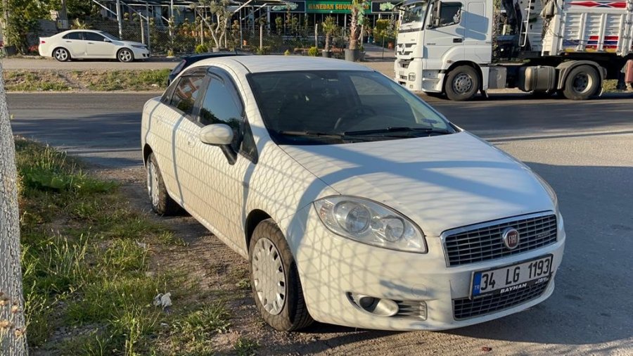 Otomobil, Elektrikli Bisiklete Çarptı