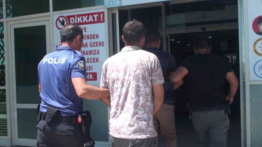 Karaman’da Mazgalları Çalan Şüpheliler Kamerada
