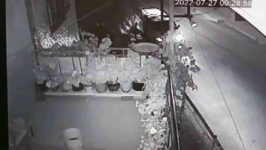 Karaman’da Mazgalları Çalan Şüpheliler Kamerada