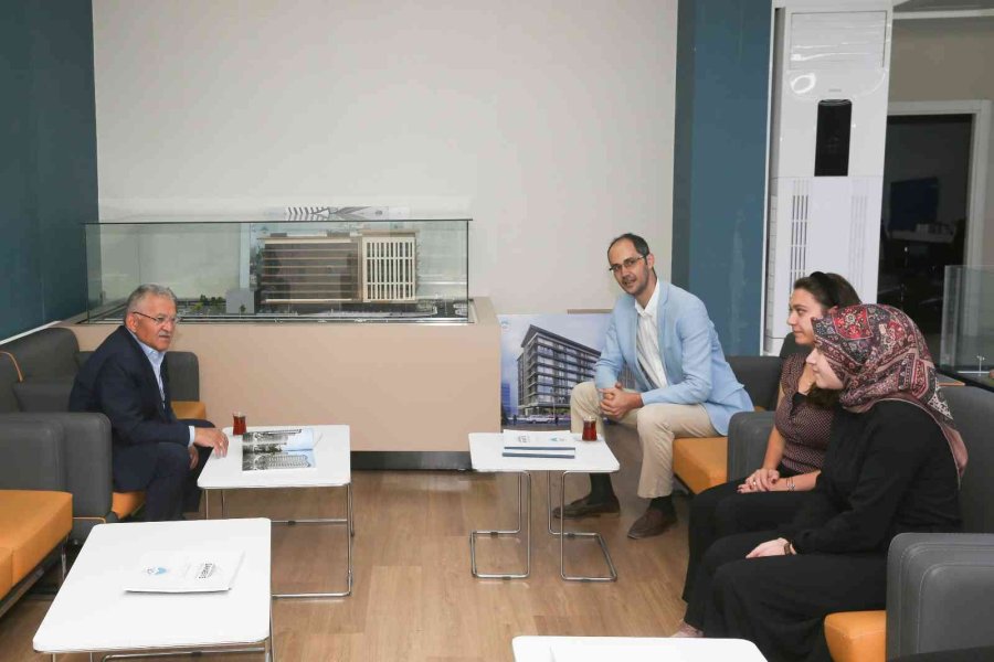 Başkan Büyükkılıç, Kentsel Dönüşüm Projelerini Değerlendirdi