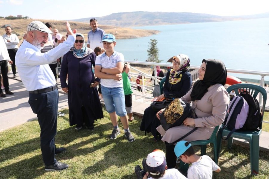 Kuşçu Marina Misafirlerini Ağırlıyor