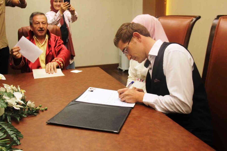 Görme Engelli Çiftin Evlilik Heyecanı