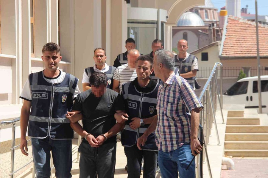 Konya’dan 100 Bin Liralık Döviz Çalan Şahıslar Adana’da Yakalandı