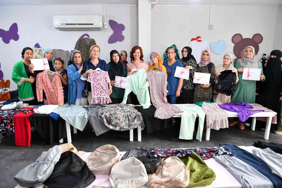 Mersin’de Kadınlar Öğreniyor, Öğrendikçe Güçleniyor