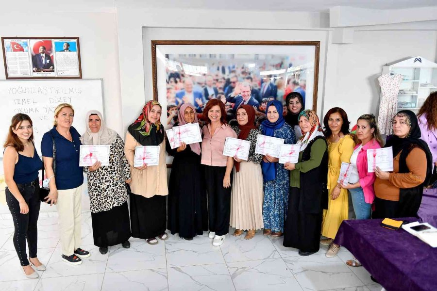 Mersin’de Kadınlar Öğreniyor, Öğrendikçe Güçleniyor