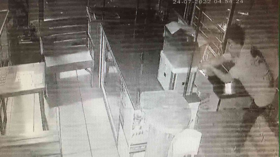 Arsız Hırsız İkinci Gün Para Bulamayınca Limonata İçti, Bal Kavanozunu Çaldı