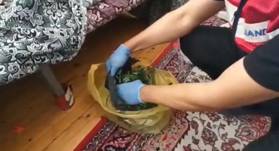Kiraladıkları Evde Uyuşturucu Düzeneği Kuran Şahıslar Yakalandı