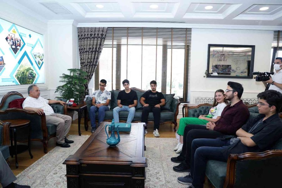 Talas 7/24 Kütüphane Meyvelerini Vermeye Devam Ediyor