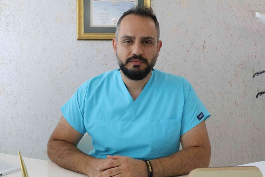 Antalya’da Uçan Tekme Ve Bastonlu Kira Kavgasında Karşı Taraf Konuştu: "sağlık Merkezine Bir Saldırı Yok, Çünkü Benim Kliniğim De Burada"
