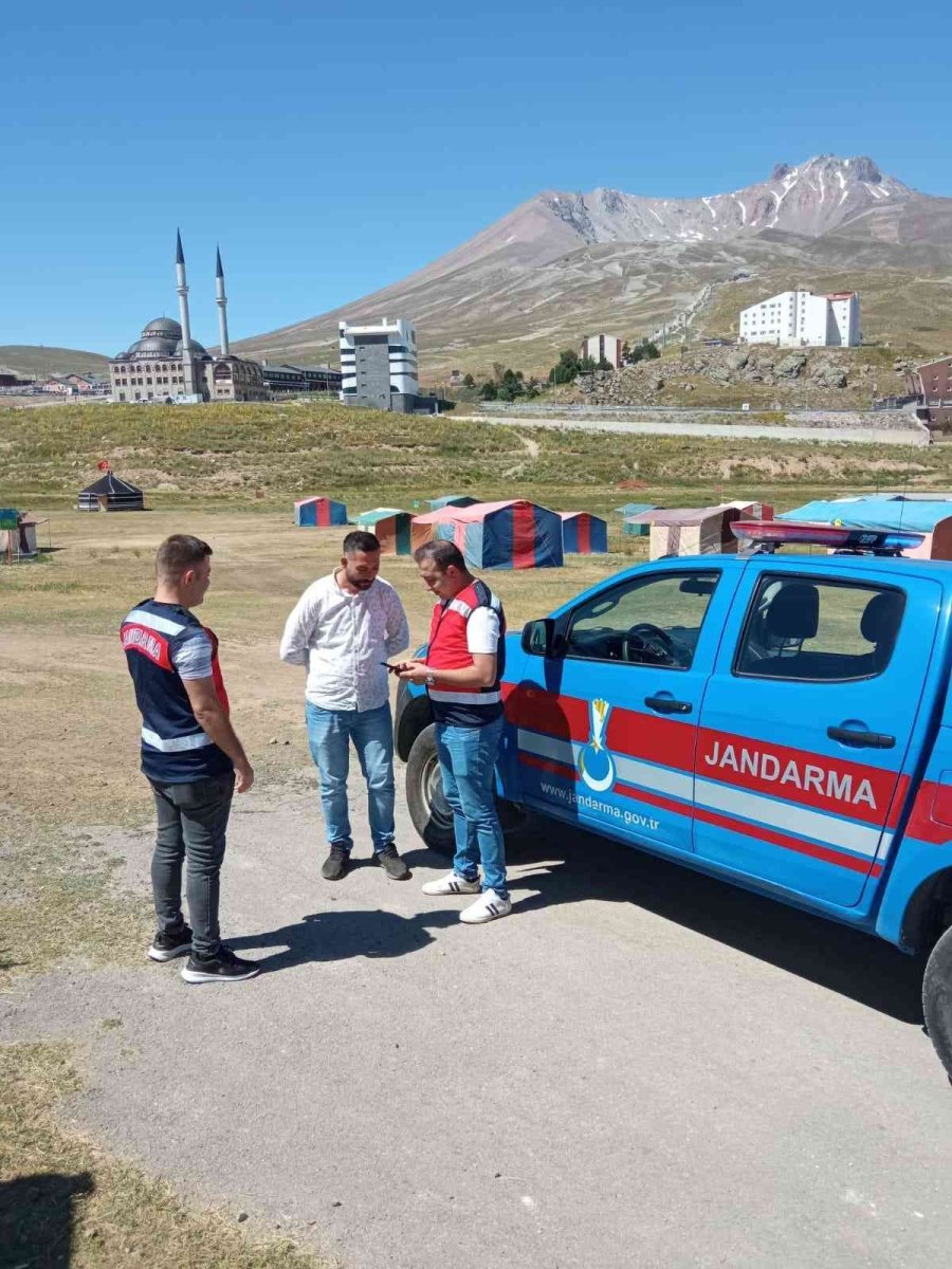Jandarma Güven Timleri Hafta Sonu Aralıksız Çalıştı