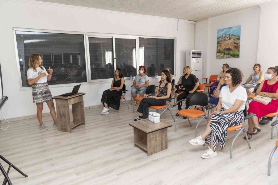 Mersin’de Aşırı Sıcaklarda Alınması Gereken Önlemler Anlatıldı