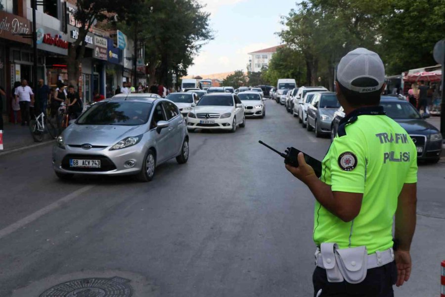 Aksaray’da Hatalı Park Yapan 98 Sürücüye 19 Bin 208 Tl Ceza