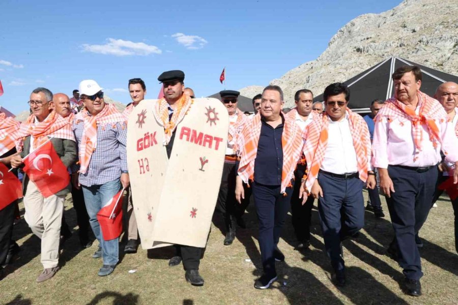 Başkan Böcek Günnercik Yayla Şenliği’ne Katıldı