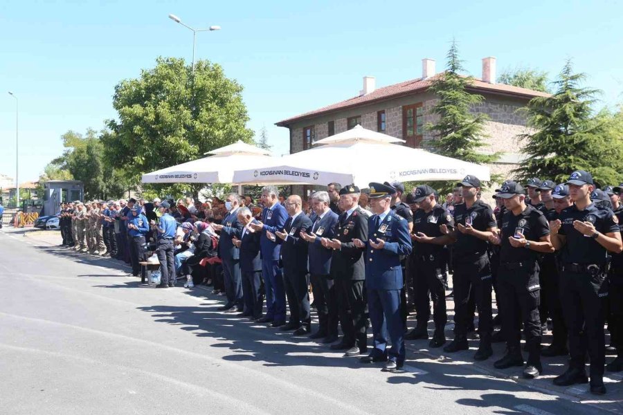 Polis Memuru Kalbine Yenildi