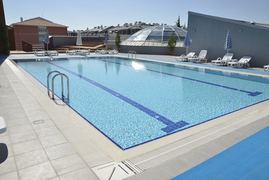 Tepebaşı’nda Açık Havuz Keyfi Başlıyor