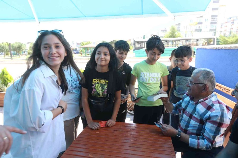 Kütüphaneler 1 Hafta Ücretsiz