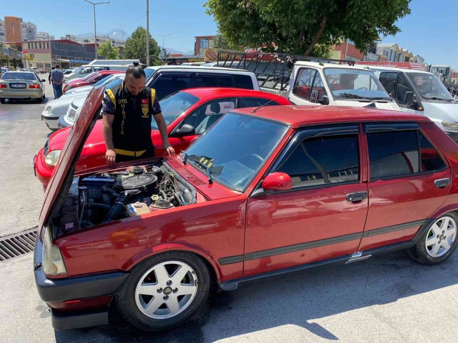 Oto Hırsızlık Polisleri Oto Pazarını Denetledi