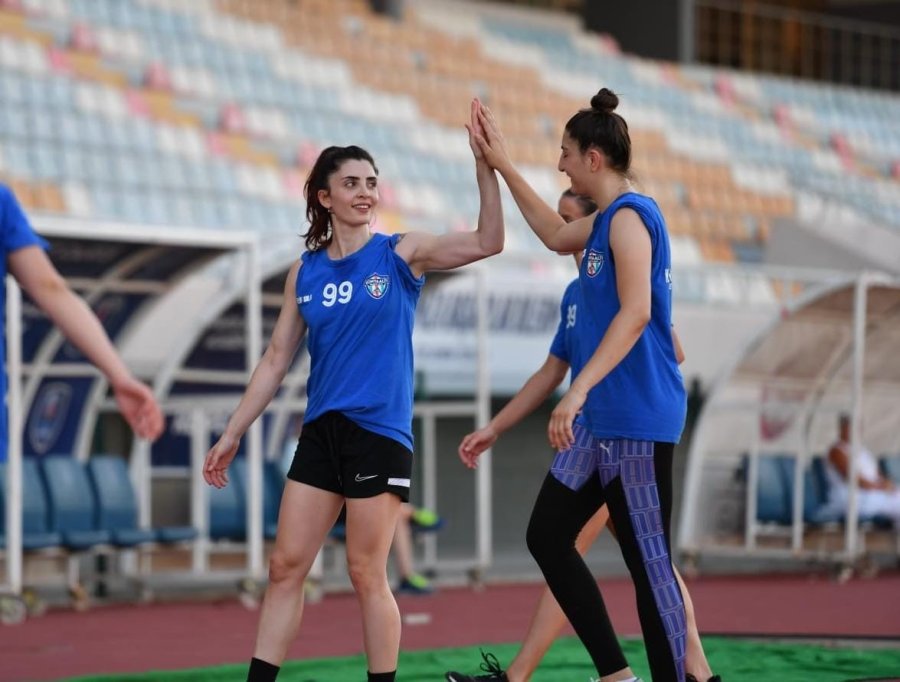 Dört Oyuncuya Milli Davet