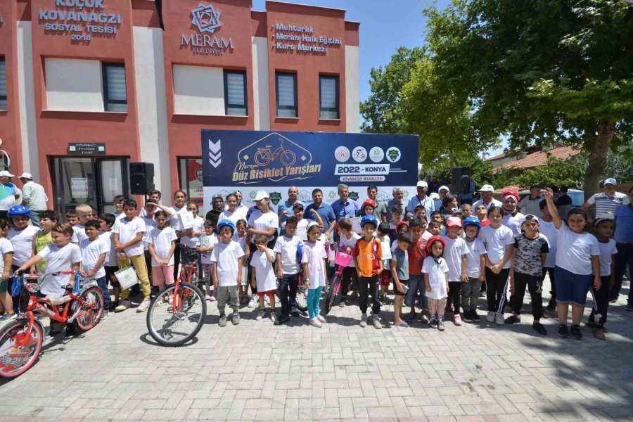Meram’da Düz Bisiklet Yarışları Heyecanı Sürüyor