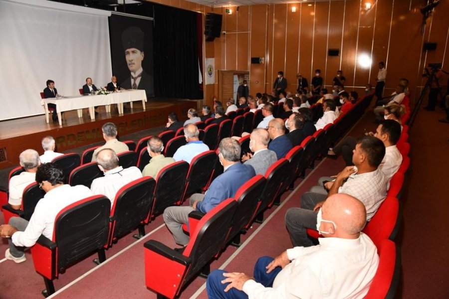 Vali Pehlivan, Erdemli’de Muhtarlarla Bir Araya Geldi