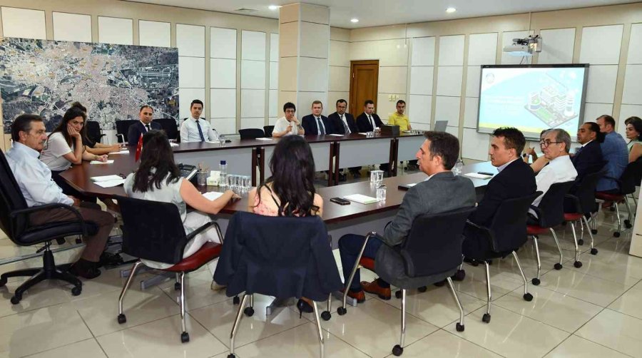 Otel İşletmecileri Katılım Belgelerini Aldı