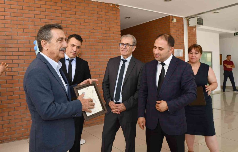 Otel İşletmecileri Katılım Belgelerini Aldı