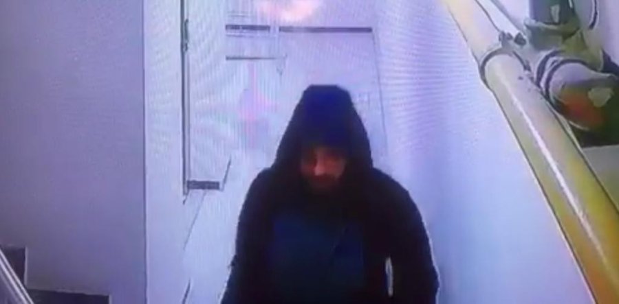 Elektrik Sayacı Çaldığı İddia Edilen Hırsız Güvenlik Kamerasına Yakalandı