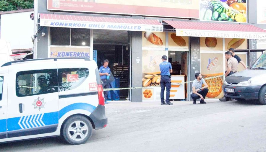 ’ekmek Yok’ Diyen Fırın Çalışanını Bıçaklayarak Öldürdü