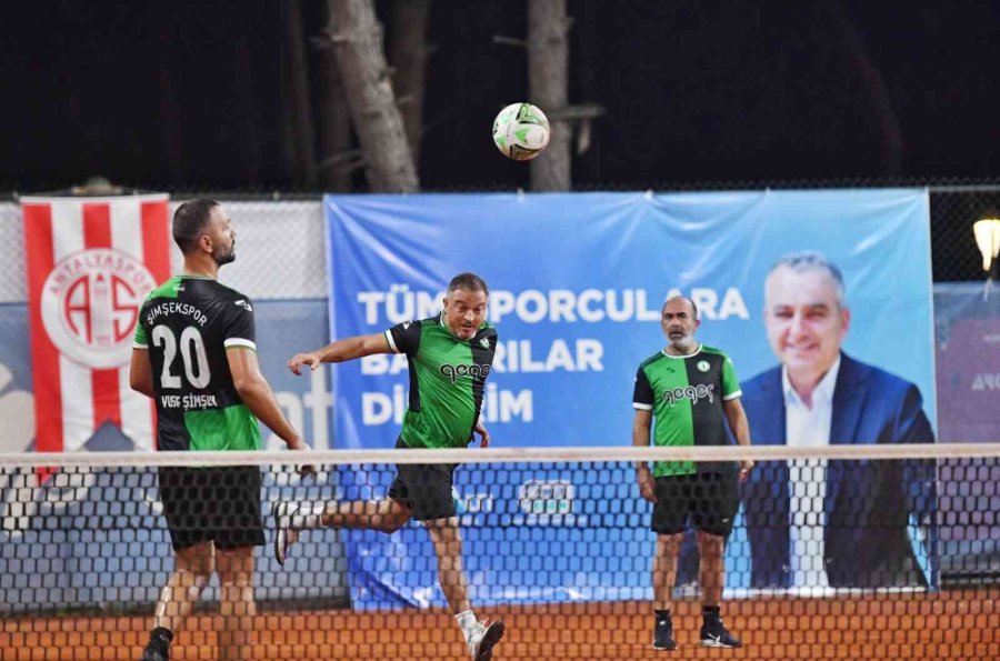 Antalyaspor’un “efsane” İsimler Anısına Düzenlenen Ayak Tenisi Turnuvası Başladı