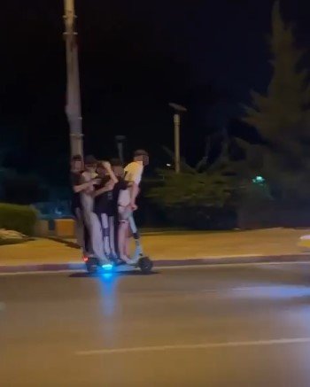 Antalya’da ’bu Kadar Da Olmaz’ Dedirten Görüntü