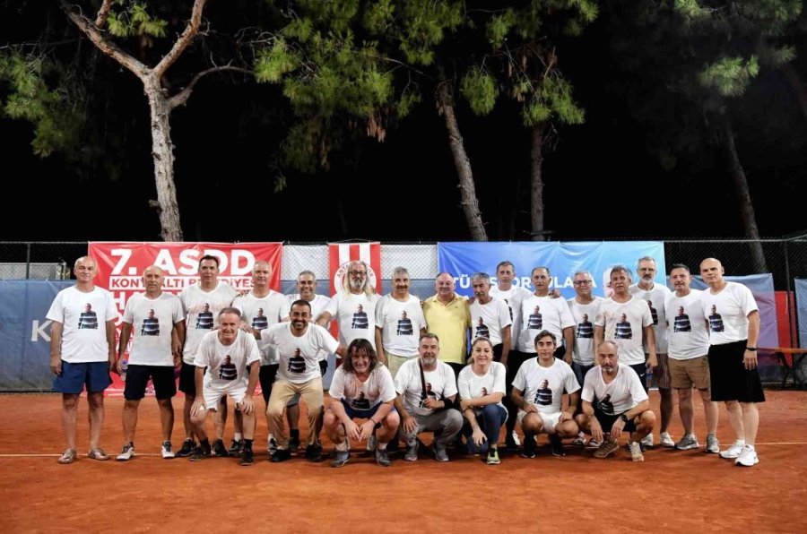 Antalyaspor’un “efsane” İsimler Anısına Düzenlenen Ayak Tenisi Turnuvası Başladı