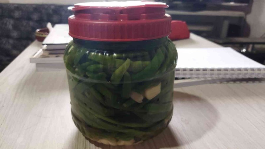 Eskişehir’de Taze Fasulye Turşuları Kurulmaya Başladı