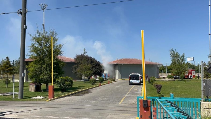 Tramvay Hatlarına Elektrik Sağlayan Trafoda Yangın Çıktı