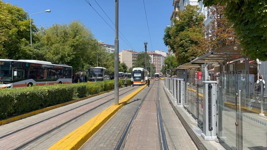 Tramvay Hatlarına Elektrik Sağlayan Trafoda Yangın Çıktı