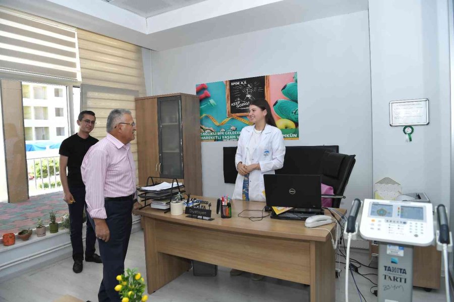 Başkan Büyükkılıç, Beyazşehir Sosyal Yaşam Merkezi’ni İnceledi