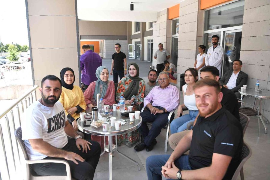 Başkan Büyükkılıç, Beyazşehir Sosyal Yaşam Merkezi’ni İnceledi