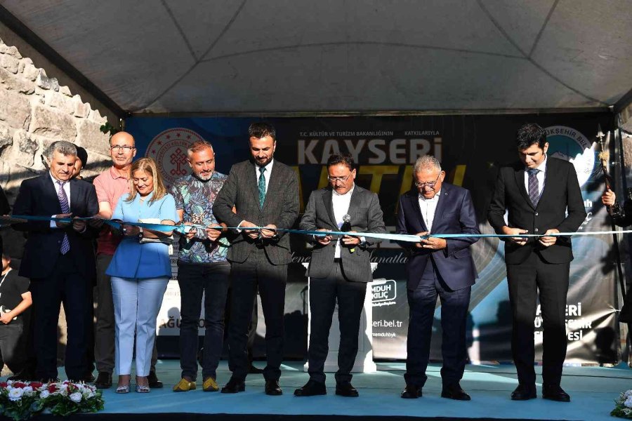 Başkan Büyükkılıç’tan Festivalde “devlet Tiyatrosu’na Kadro” Müjdesi