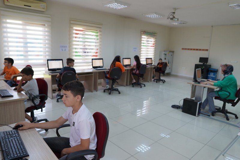 Melikgazi Yaz Kursları Öğretirken Eğlendirmeye Devam Ediyor