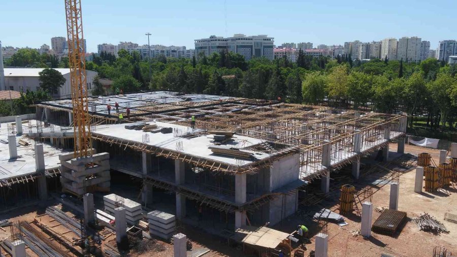 Akdeniz Üniversitesi Katlı Otoparkının Yüzde 60’ı Tamamlandı